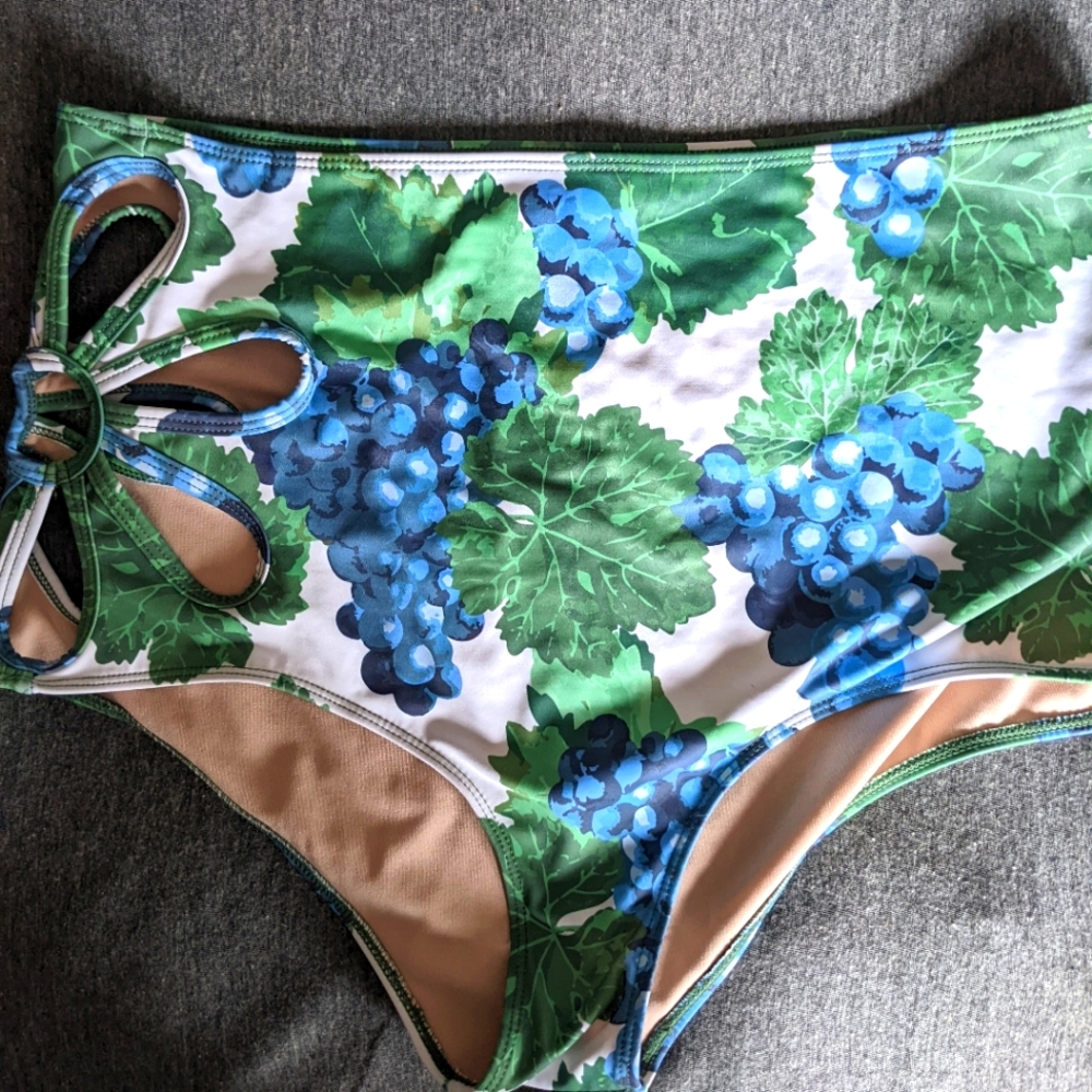 Kortni Jeane Flower Cut Out bottoms Grapevine
